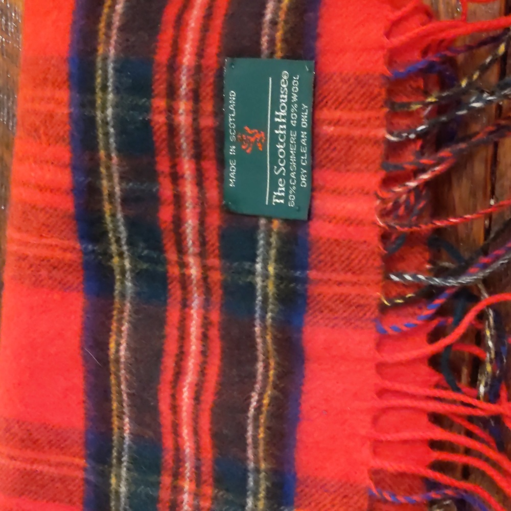 Scarfs - Picture 2 of 2